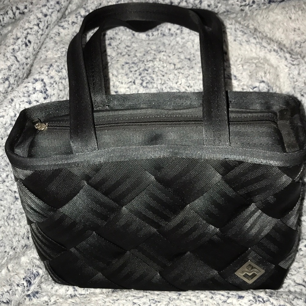 Incredible Maggie Black Seatbelt Bag
